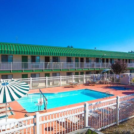 University Inn Fresno Dış mekan fotoğraf