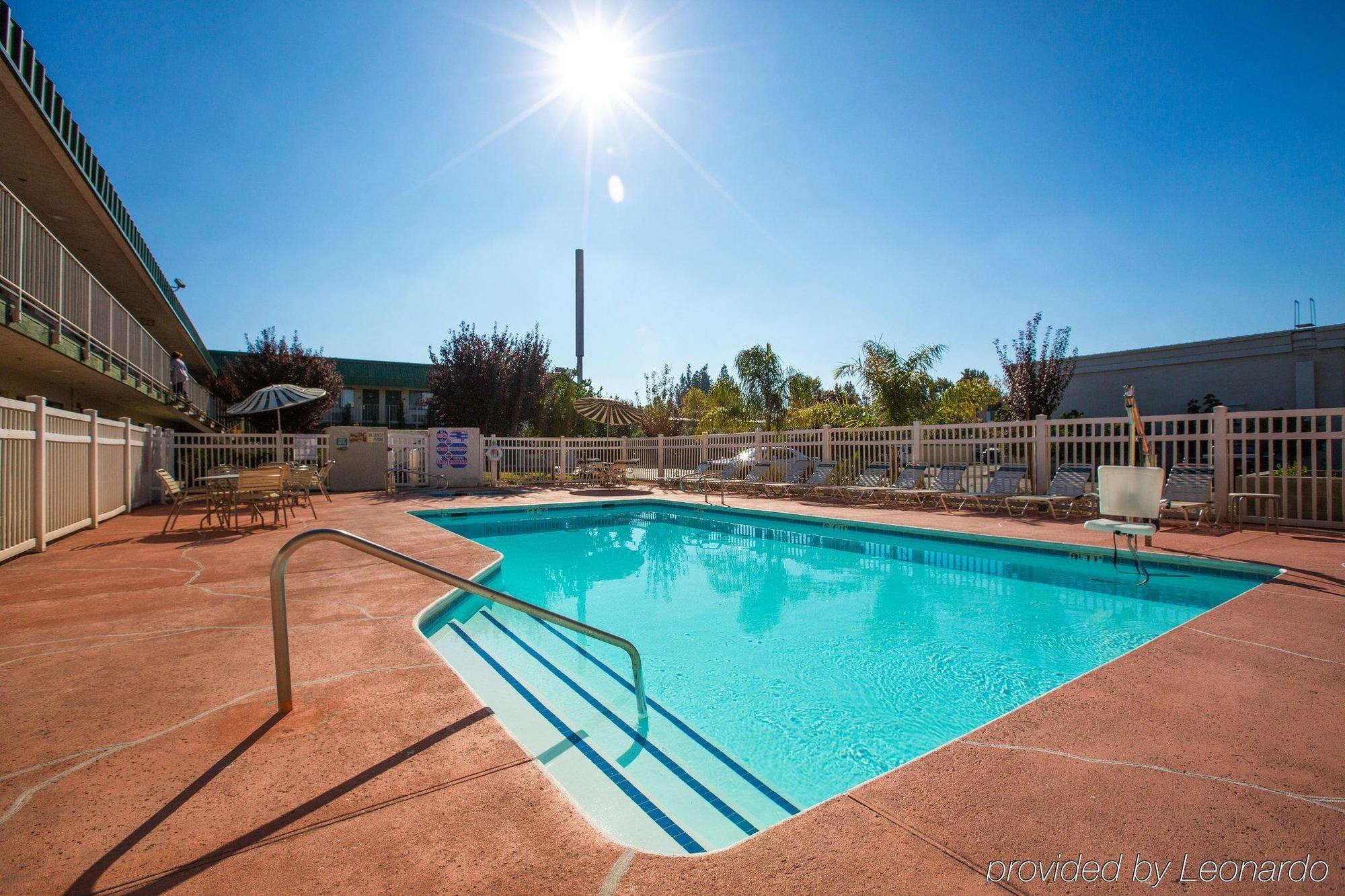 University Inn Fresno Dış mekan fotoğraf